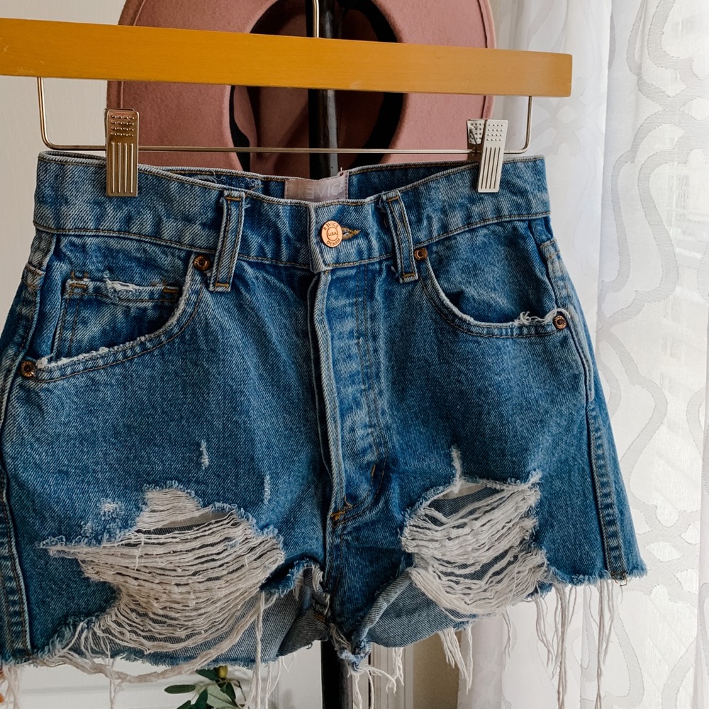 REVICE DENIM Distressed Jean shorts